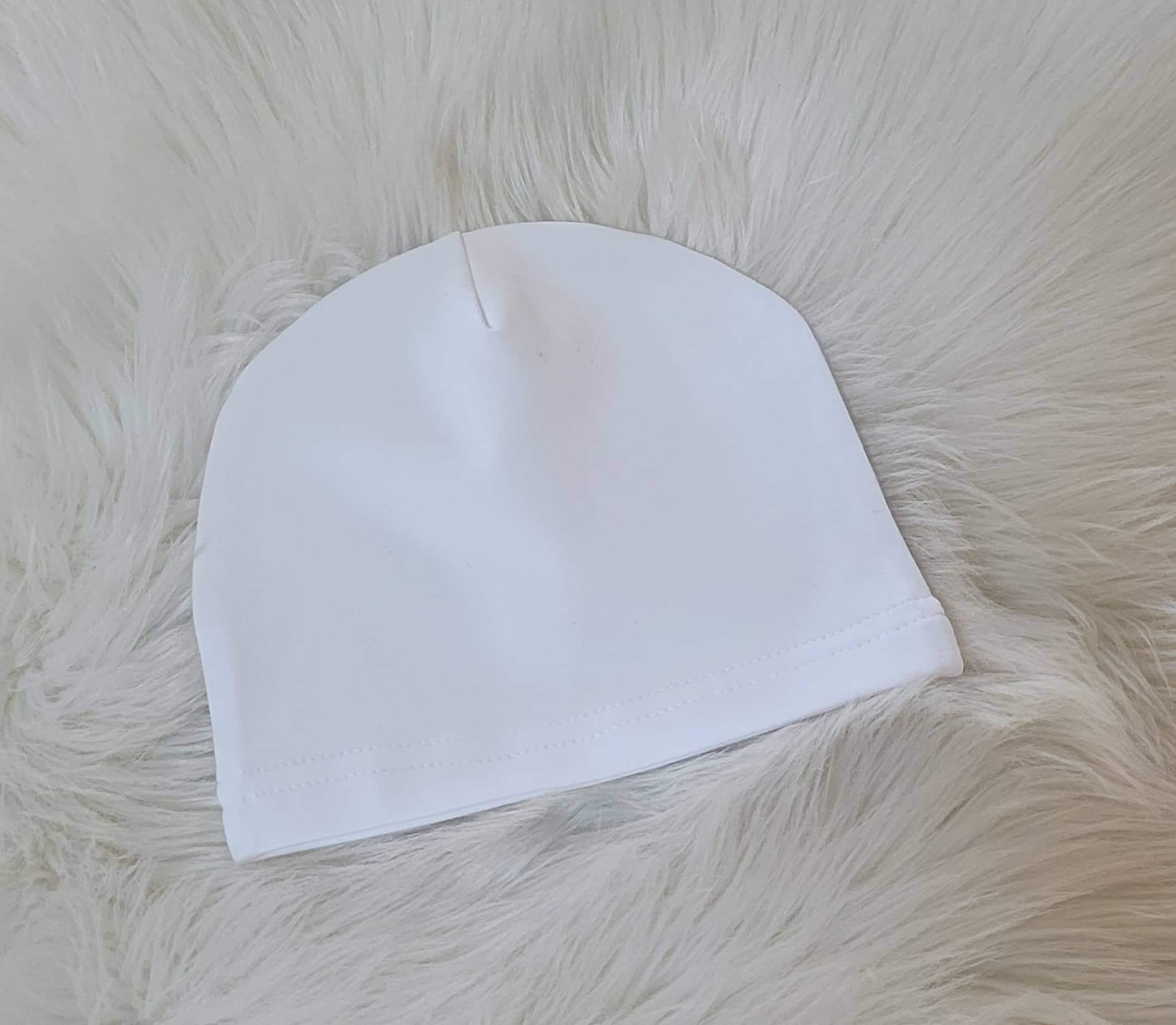 Handmade prechodná čiapka jednovrstvová - Biela 34-35