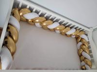 Handmade pletenec do postieľky - 320 cm - zlatý