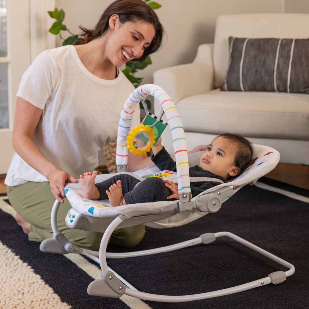 BABY EINSTEIN Lehátko hudobné vibrujúce Dean's Discovery Spot™ 0m+ do 9kg