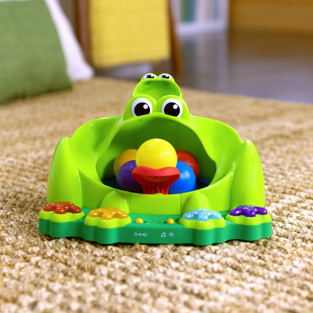 BRIGHT STARTS Hračka interaktívna Poppin' Ball Frog™  6m+