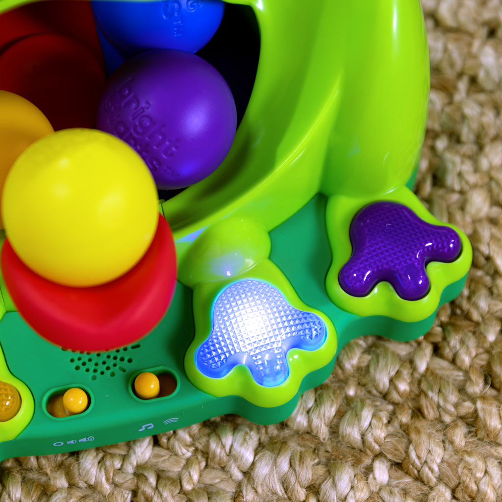 BRIGHT STARTS Hračka interaktívna Poppin' Ball Frog™  6m+