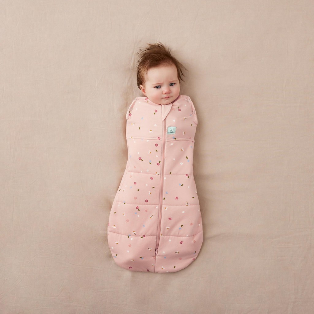 ERGOPOUCH Zavinovačka a vak na spanie 2v1 Cocoon Daisies 6-12 m, 8-10 kg, 2,5 tog