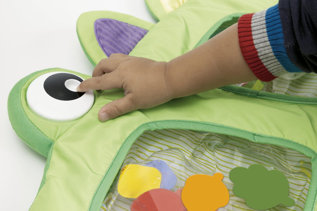 CHICCO Podložka vodná senzorická na hranie Krokodíl 6m+