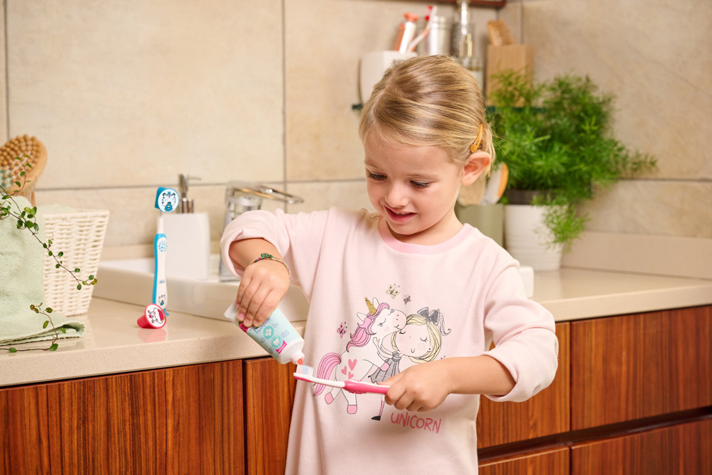 CHICCO Set zubných kefiek pre deti Hippo-Panda 3-6r, 2ks