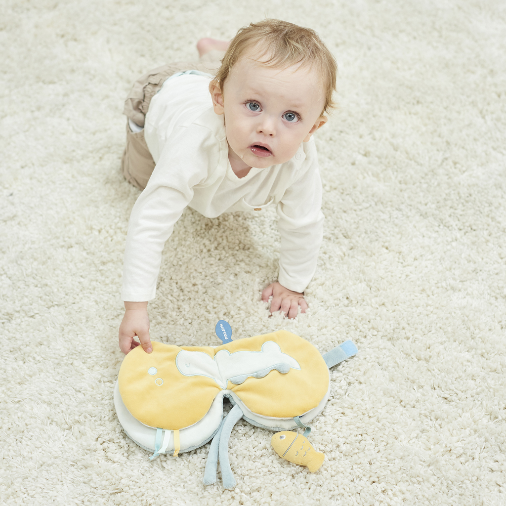 NATTOU Knižka plyšová veľryba Sally s aktivitami 14 cm Romeo, Jules &amp; Sally