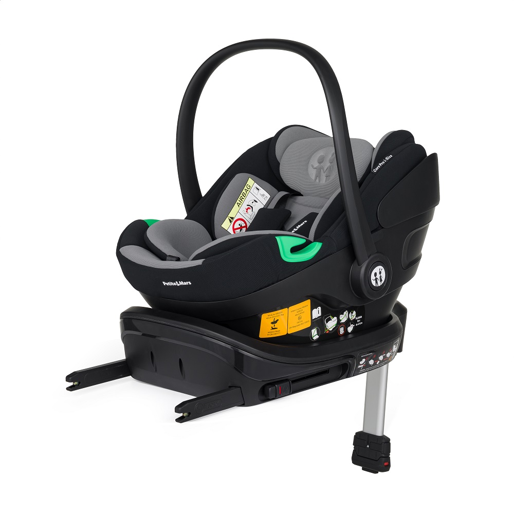 PETITE&amp;MARS Autosedačka Core Pro i-Size Black Grey 40,87cm (0-13 kg) + Báza