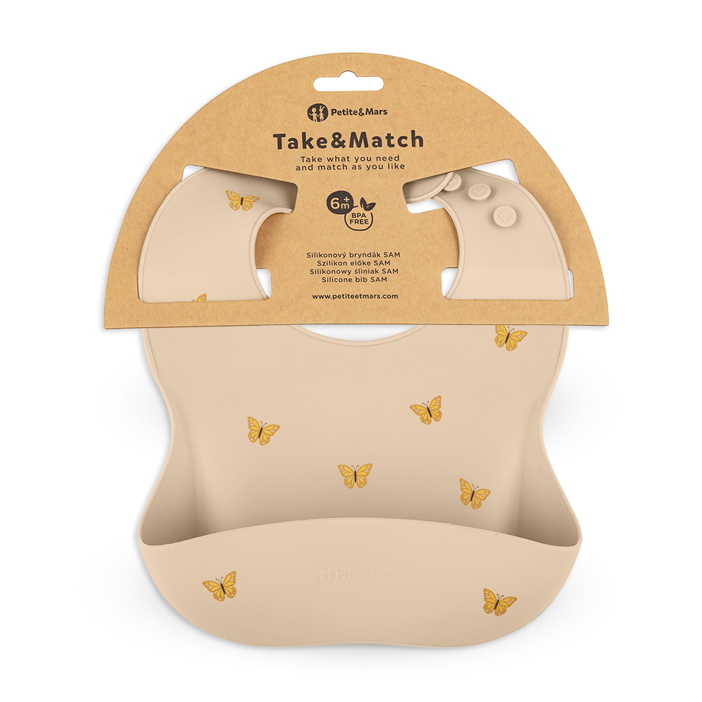 PETITE&amp;MARS Podbradník silikónový Take&amp;Match Sand Butterflies 6m+
