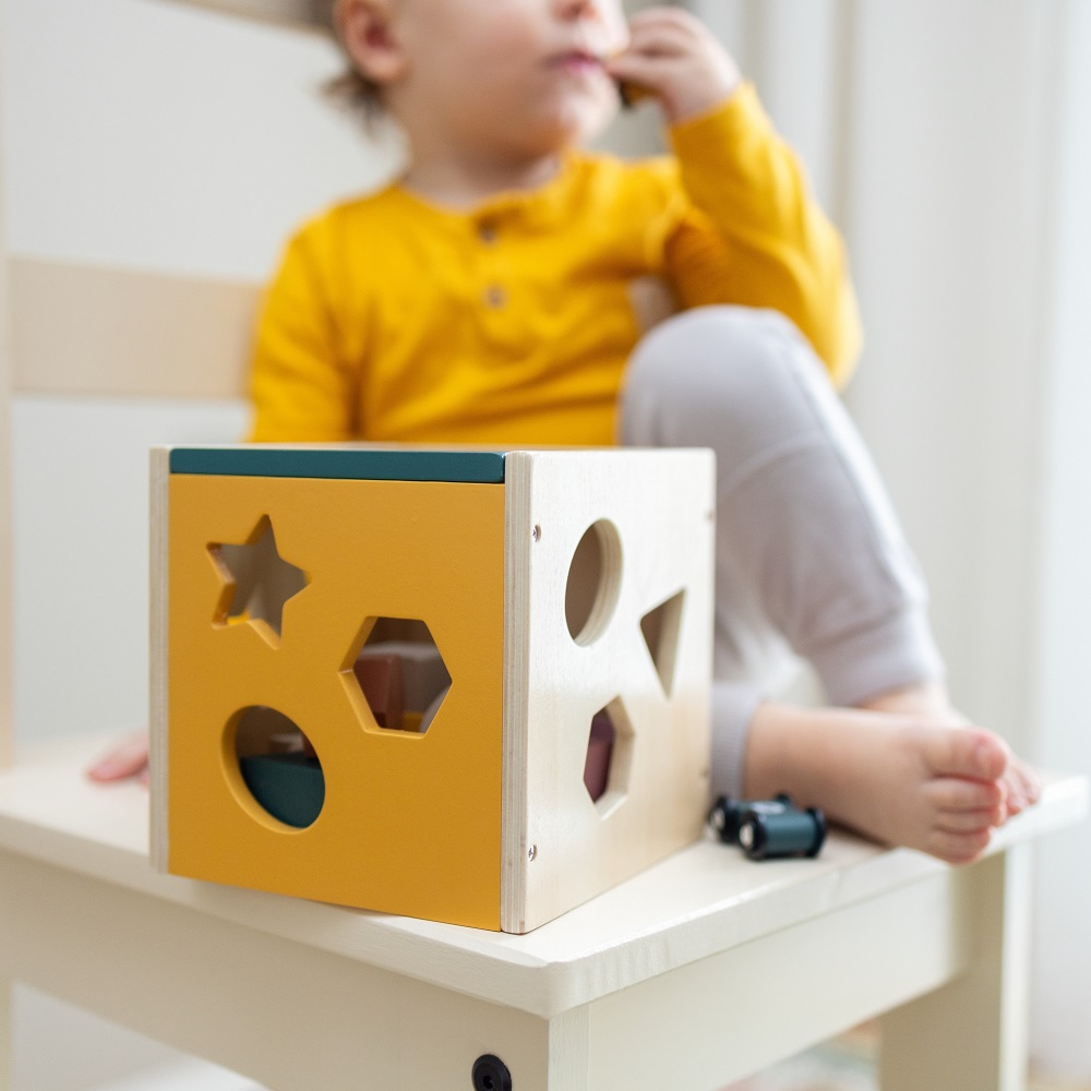 PETITE&amp;MARS Hračka drevená triediaca Gravity Wood of Mars 12m+ Aurora Pink