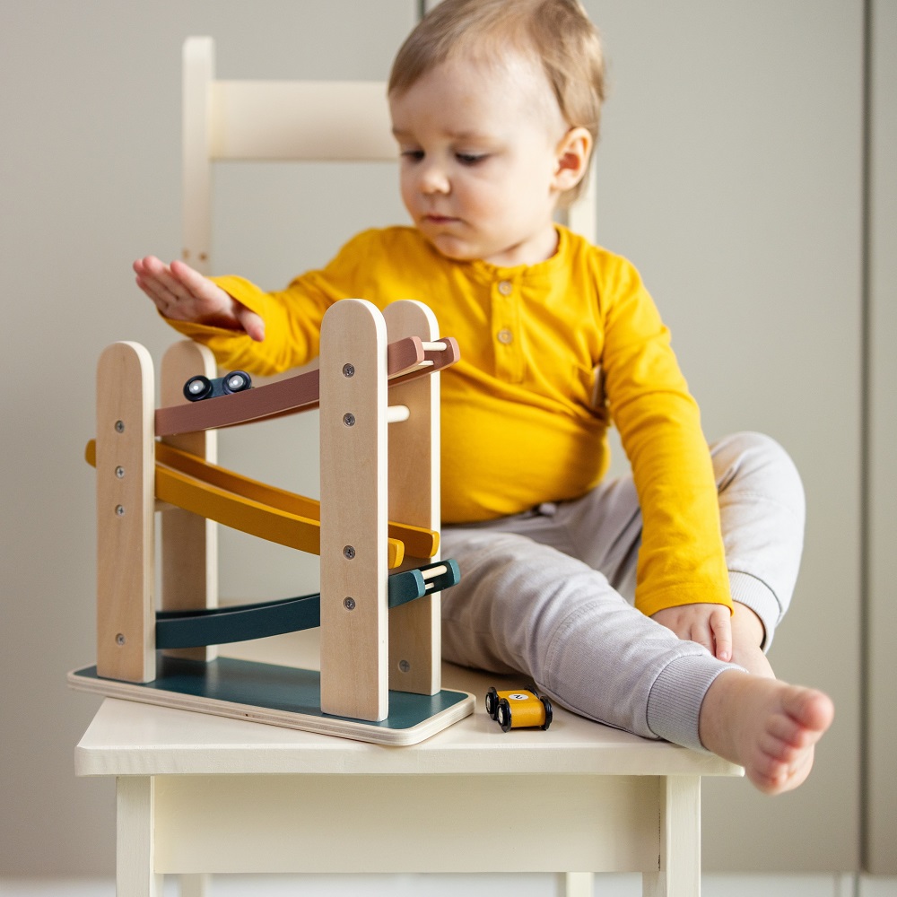 PETITE&amp;MARS Hračka drevená pretekárska dráha Milky Way Wood of Mars 18m+ Cosmic Blue