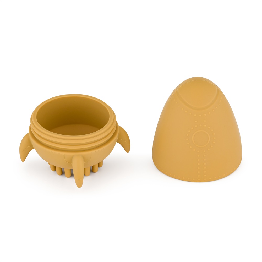 PETITE&amp;MARS Hračka silikónová do vody s kefkou Splashy Rocket Intense Ochre 6m+