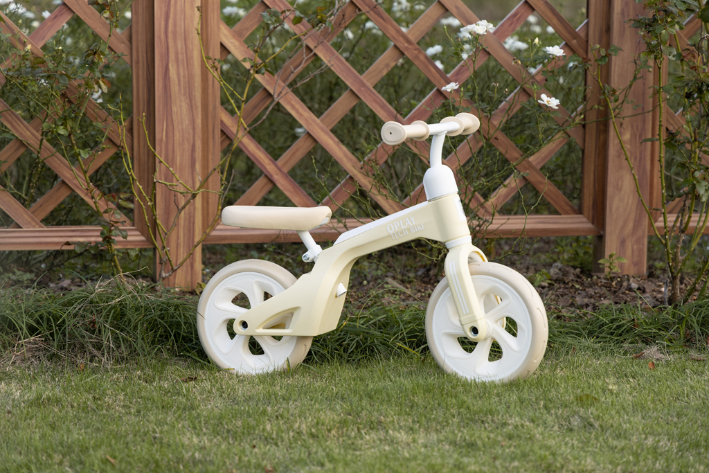 QPLAY Odrážadlo Tech Cream, vek 2-4 roky, do 30 kg
