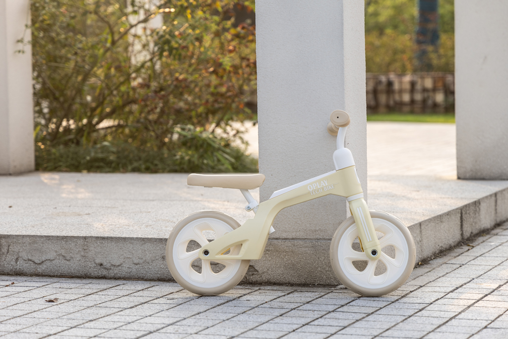 QPLAY Odrážadlo Tech Cream, vek 2-4 roky, do 30 kg