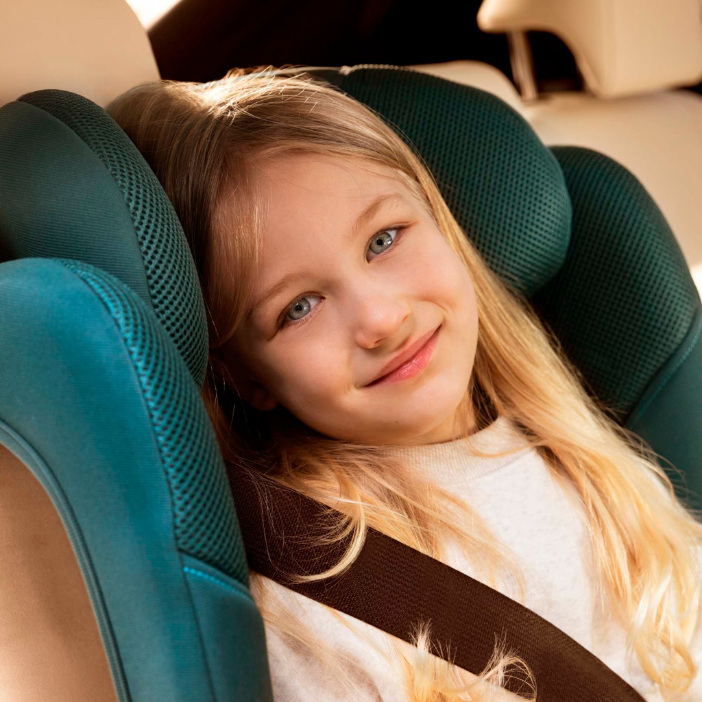 KINDERKRAFT Autosedačka skladacia Unity 2 I-Size (100-150 cm) Black