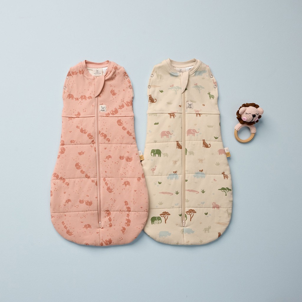ERGOPOUCH Zavinovačka a vak na spanie 2v1 Cocoon Elephant Parade 6-12 m, 8-10 kg, 2,5 tog