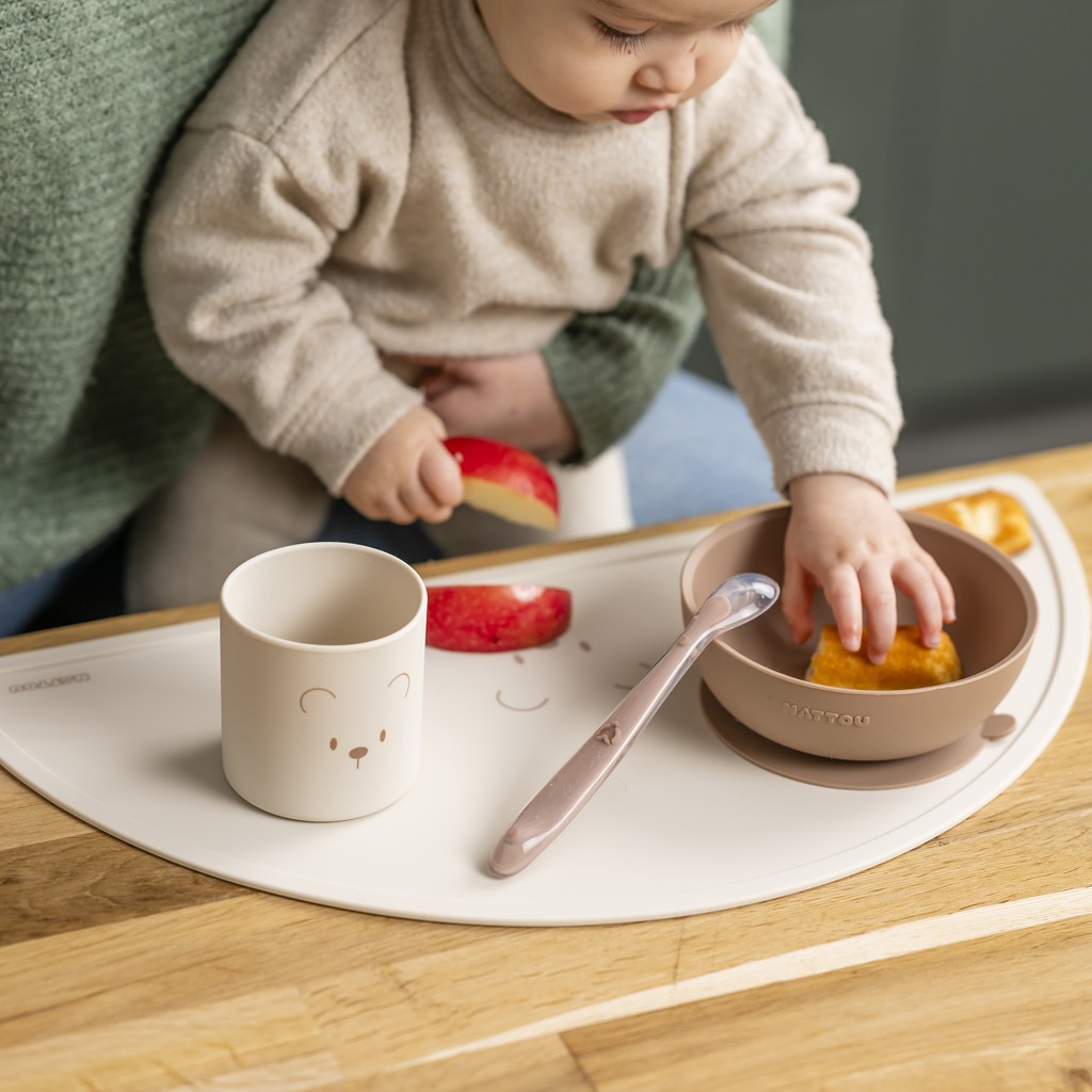 NATTOU Set jedálenský silikónový 4 ks, natural