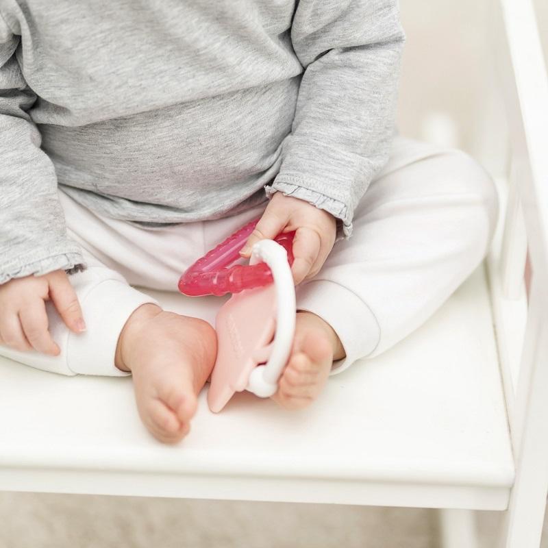 NATTOU Hryzačka silikónová s chladiacou časťou bez BPA ružový sloník