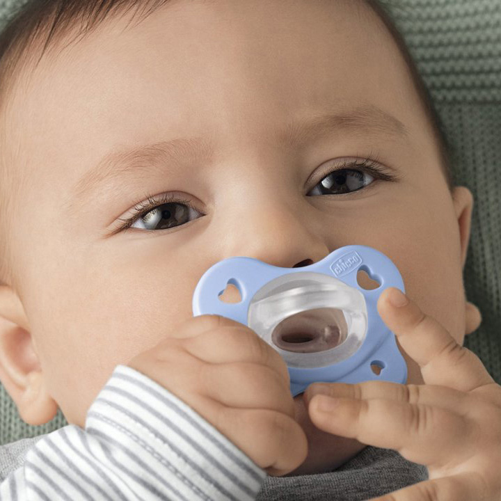 CHICCO Cumlík Physio Dual Soft silikónový dievča 2-6m, 2 ks