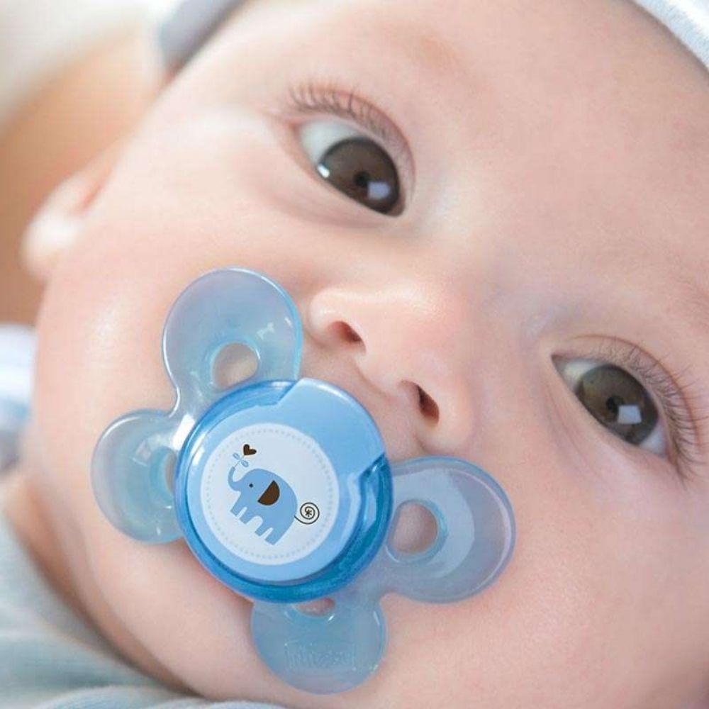 CHICCO Cumlík Physio Comfort silikónový 2-6m chlapec - macko/bodky 2 ks