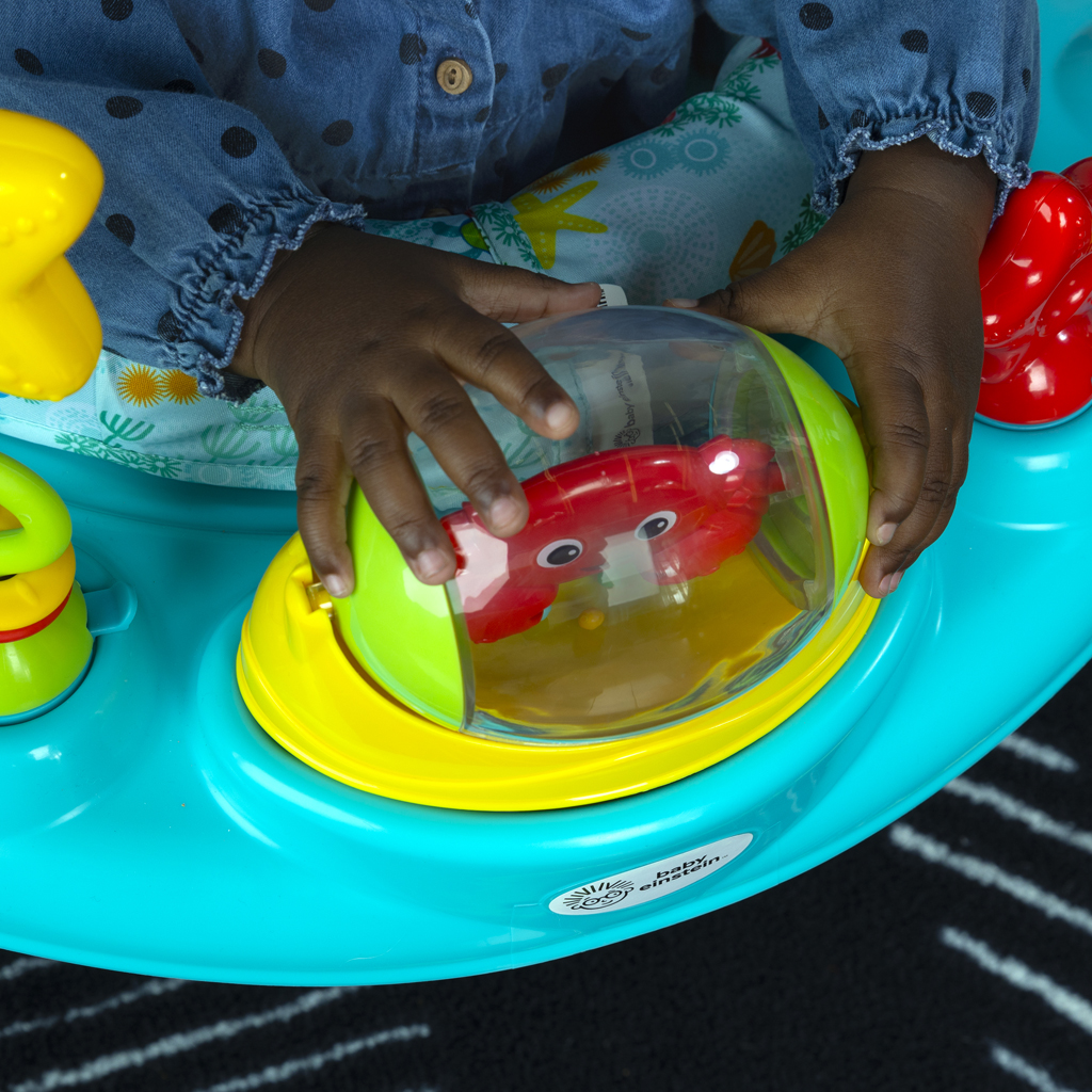 BABY EINSTEIN Skákadlo/Aktívne centrum 2v1 Curiosity Cove™ 6m+ do 11kg