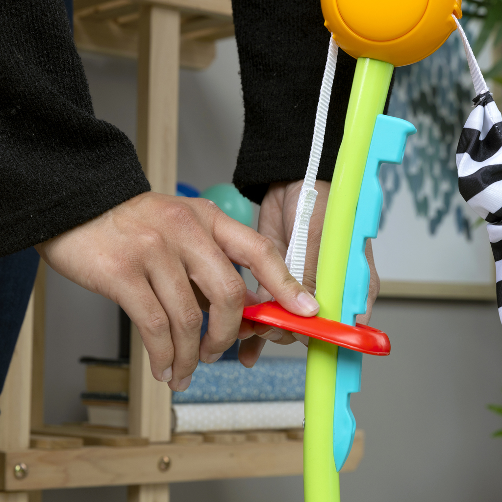 BABY EINSTEIN Skákadlo/Aktívne centrum 2v1 Curiosity Cove™ 6m+ do 11kg