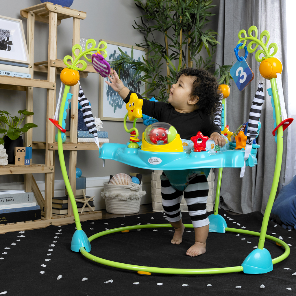 BABY EINSTEIN Skákadlo/Aktívne centrum 2v1 Curiosity Cove™ 6m+ do 11kg