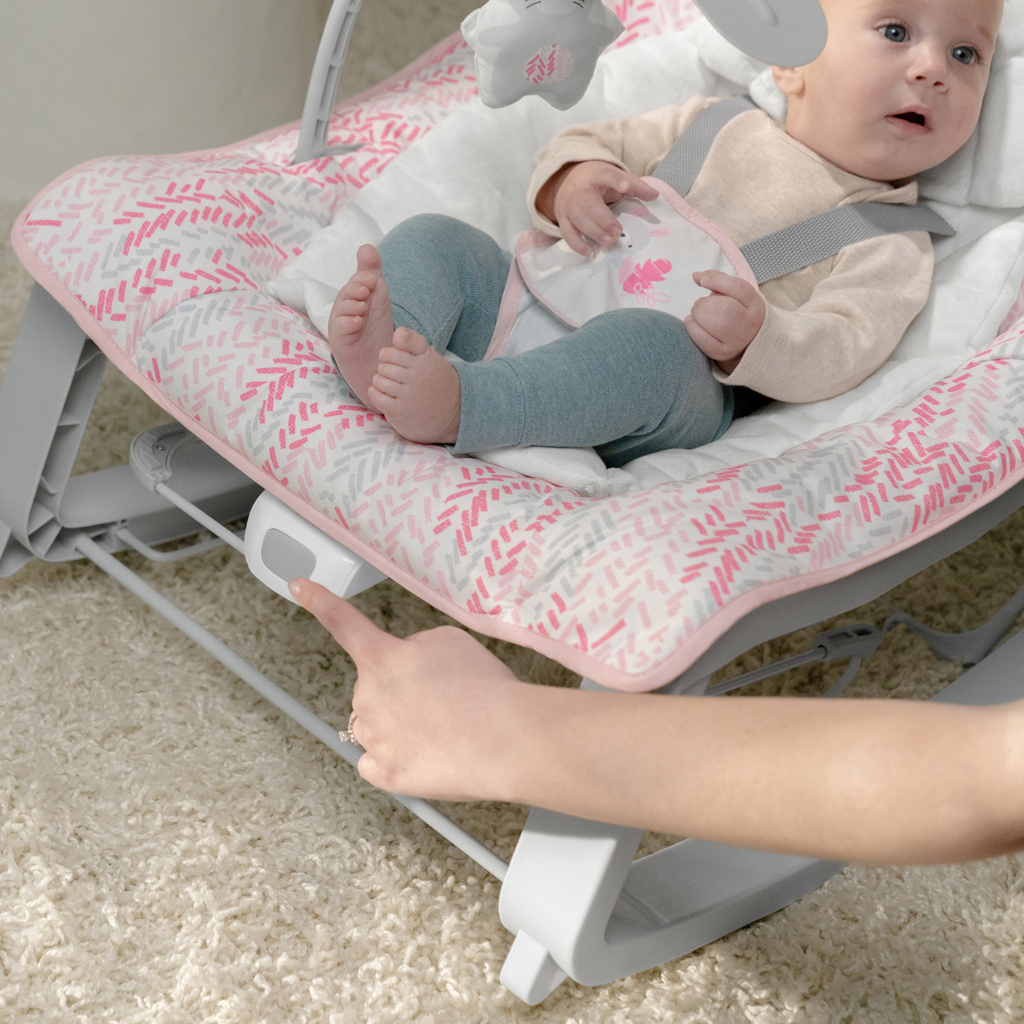 INGENUITY Lehátko vibrujúce 3v1 Keep Cozy™ Lily™ 0m+, do 18kg