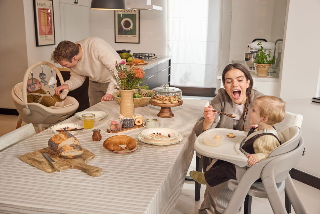 KINDERKRAFT Jedálenská stolička a lehátko Fini Up 2v1 Grey