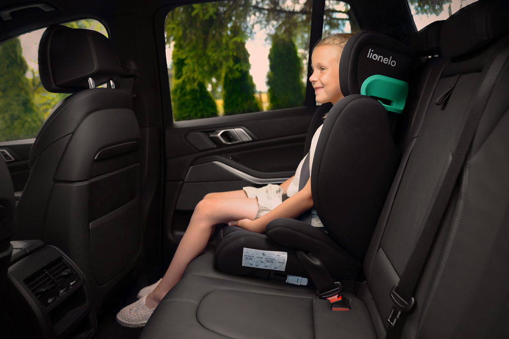 LIONELO Autosedačka Hugo i-Size (100-150 cm) Black Grey