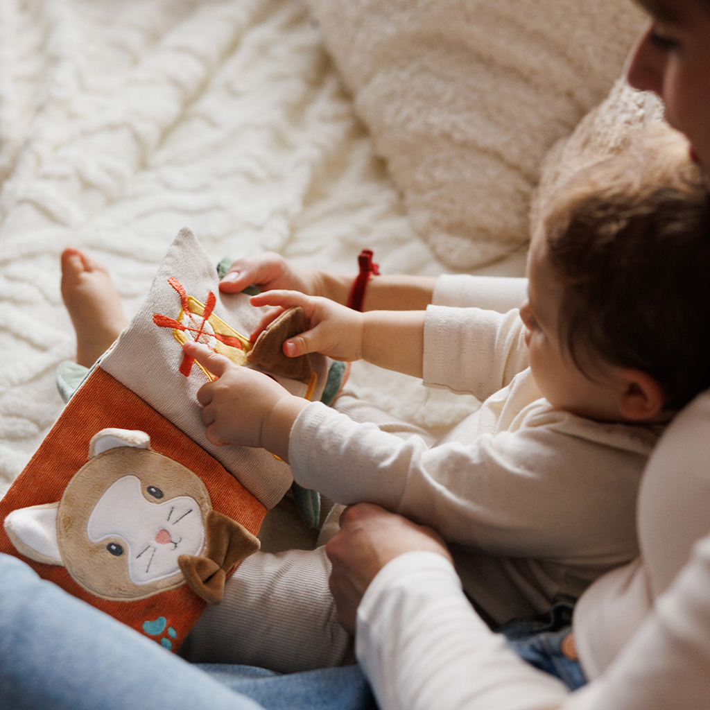 BABYONO Knižka senzorická Cow Bingo 0m+