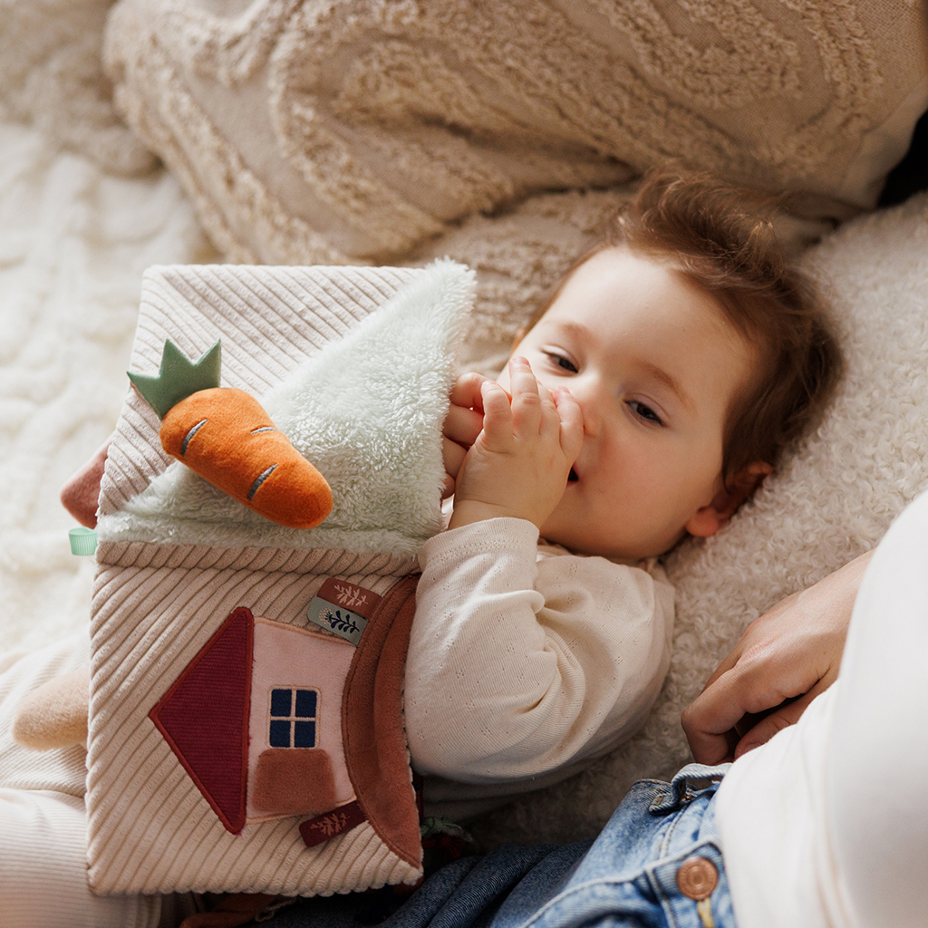 BABYONO Knižka senzorická Rabbit Karo 0m+