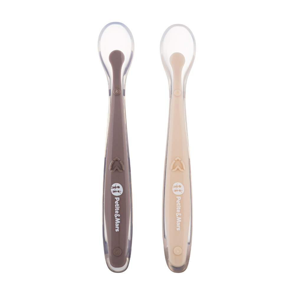 PETITE&MARS Silikónové lyžičky s puzdrom, sada 2 ks, Take&Match Sand - Cocoa 6m+