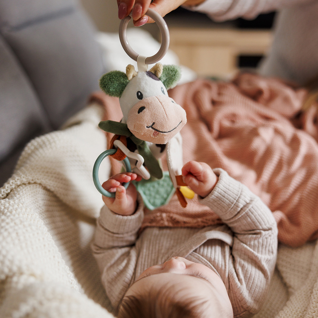 BABYONO Hračka závesná s hryzačkou Cow Bingo 0m+
