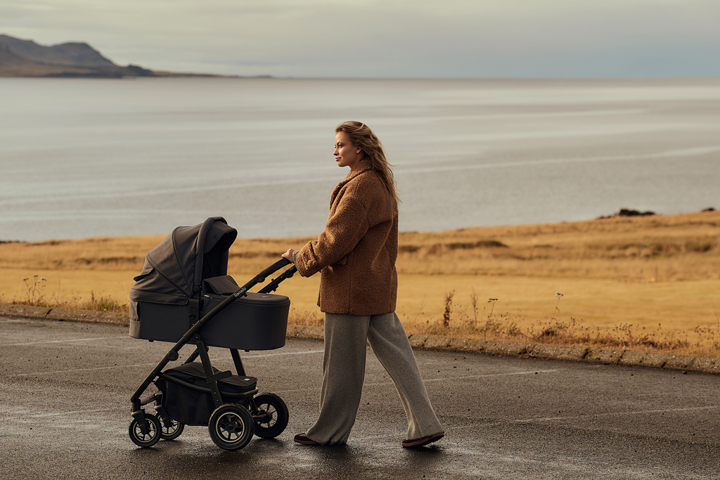 LIONELO Kočík kombinovaný Amber Plus 3v1 Beige Sand