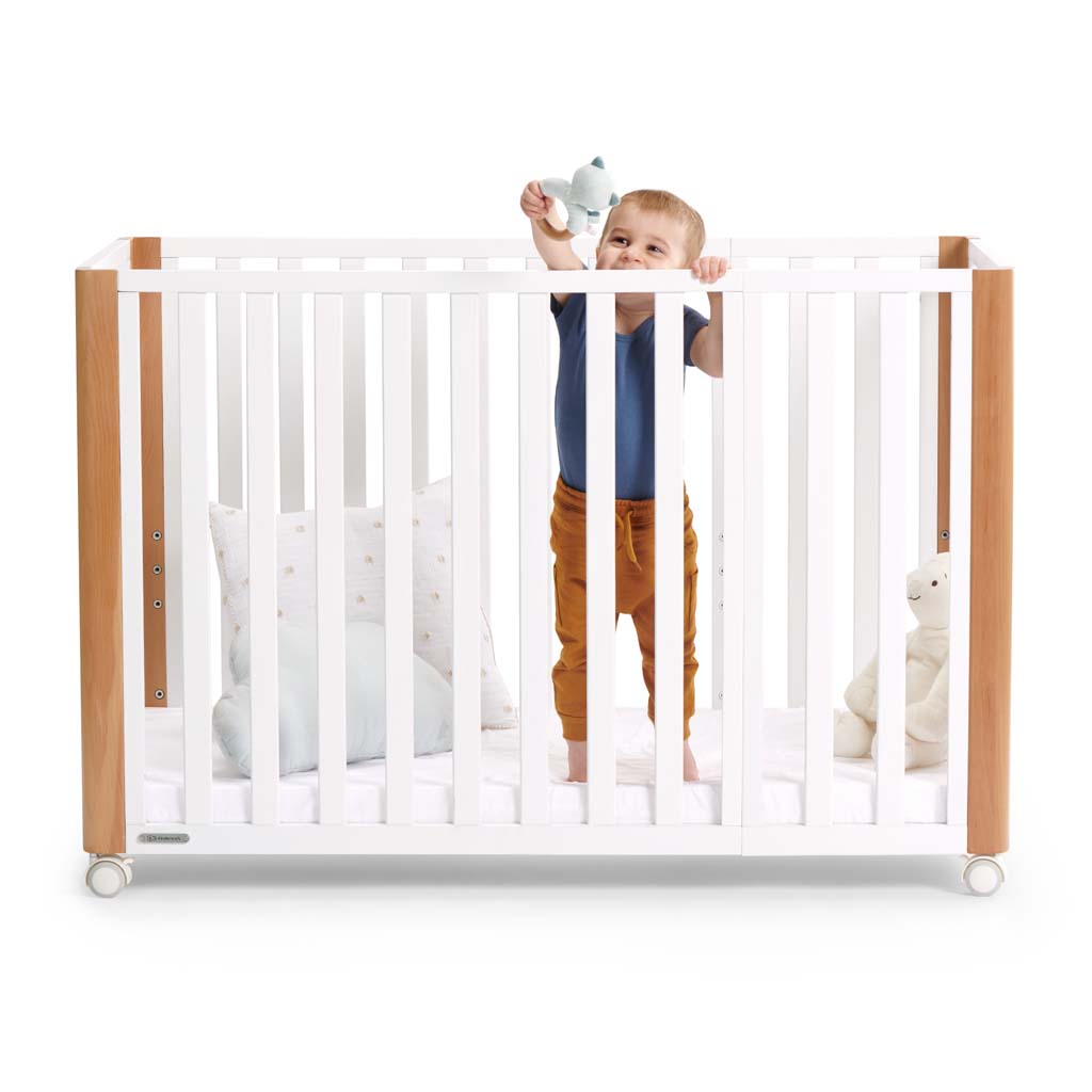 KINDERKRAFT SELECT Postieľka drevená Koya s funkciou ohrádky vrátane matraca White, Premium