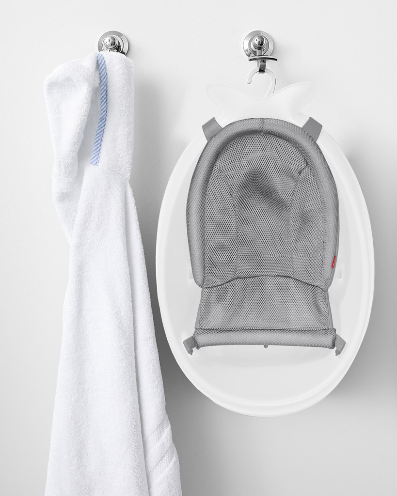 SKIP HOP Vanička s ergonomickou podložkou Moby 3 fázová biela