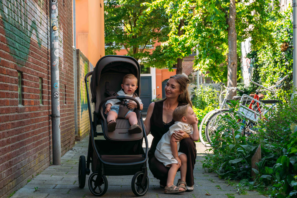 EASYWALKER Set kočík 4v1 Zoey Go Chestnut Brown + CBX Aton B2 i-Size + CYBEX Base One