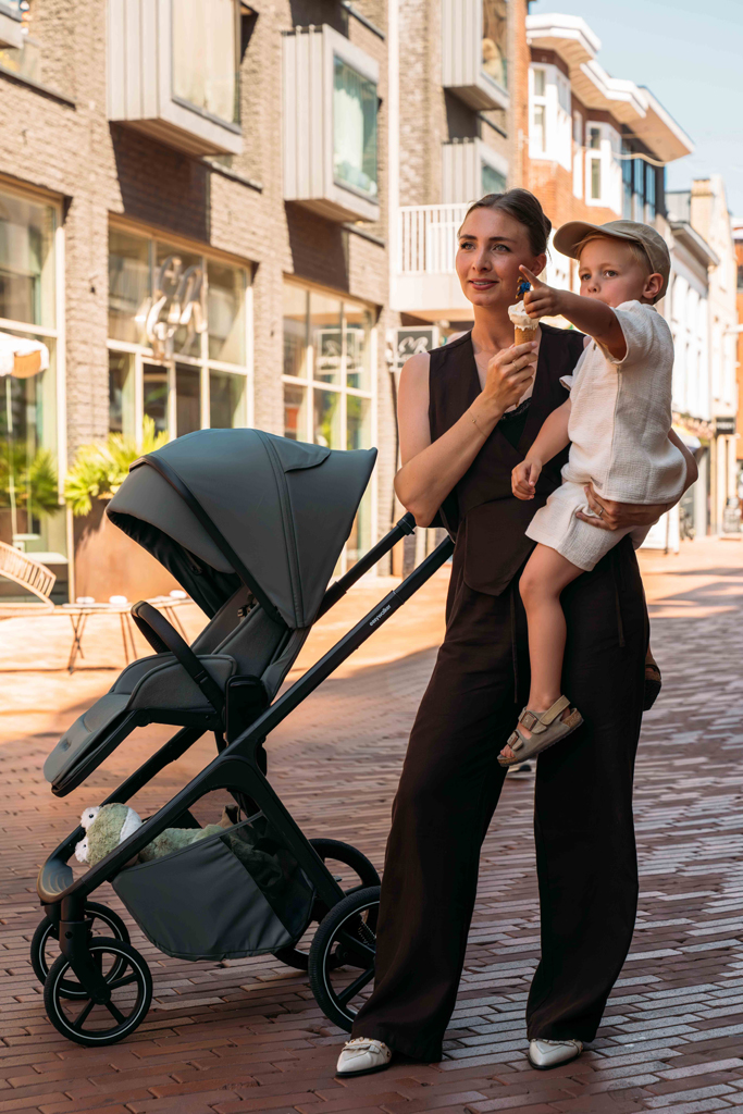 EASYWALKER Set kočík 4v1 Zoey Go Chestnut Brown + CBX Aton B2 i-Size + CYBEX Base One