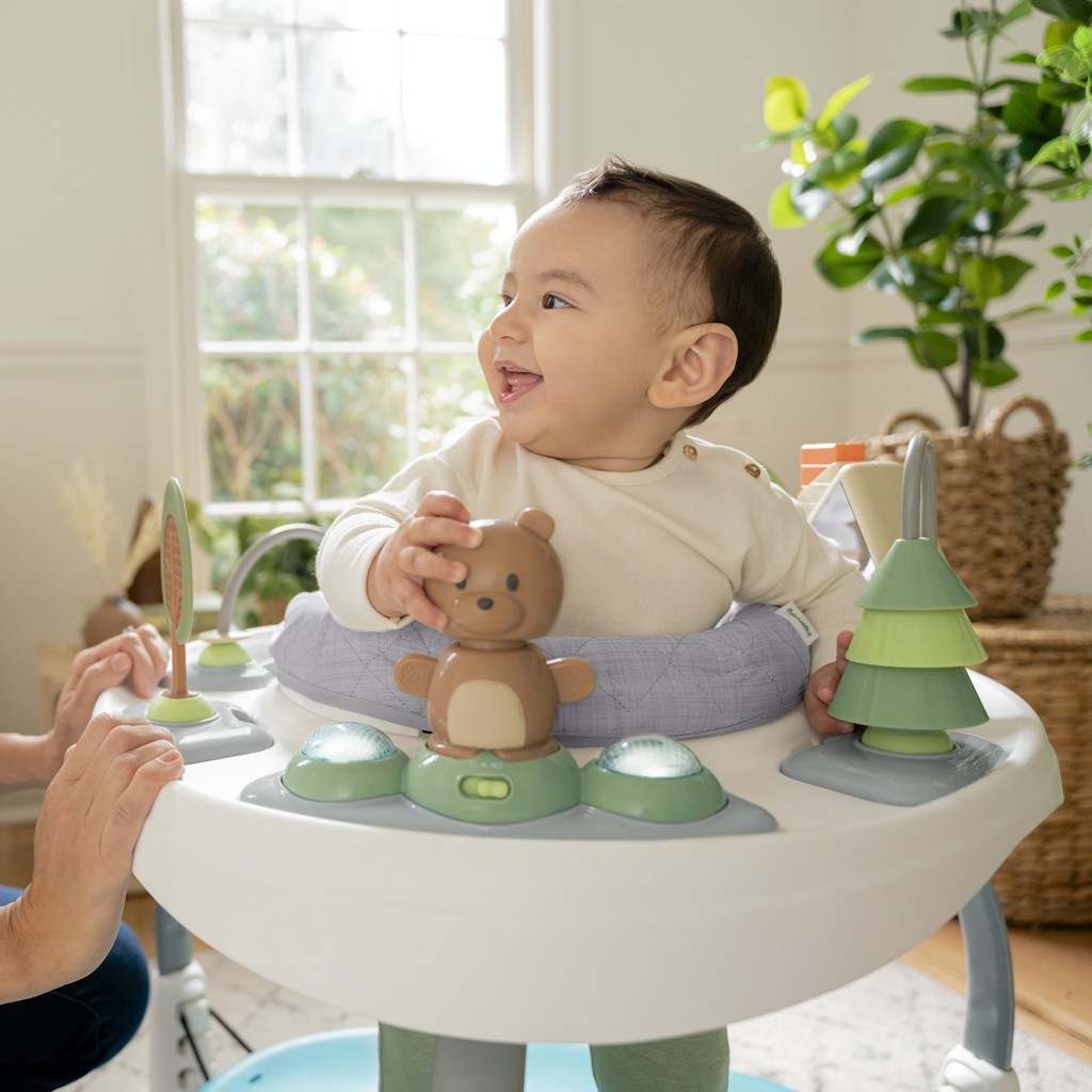 INGENUITY Aktívne centrum 2v1 Spring&amp;Sprout™ 6m+ do 11 kg