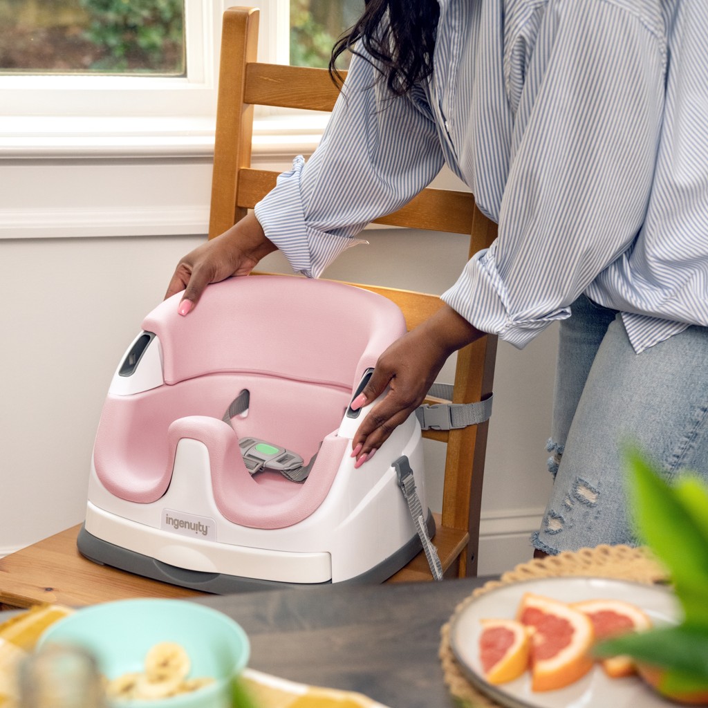 INGENUITY Jedálenská stolička na stoličku 2v1 Baby Base™ Peony 6m+ do 15 kg