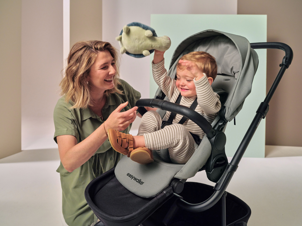 EASYWALKER SET Kočík 4v1 Harvey⁵ 2v1 Pebble Grey LITE RWS + CYBEX Aton B2 i-Size + základňa
