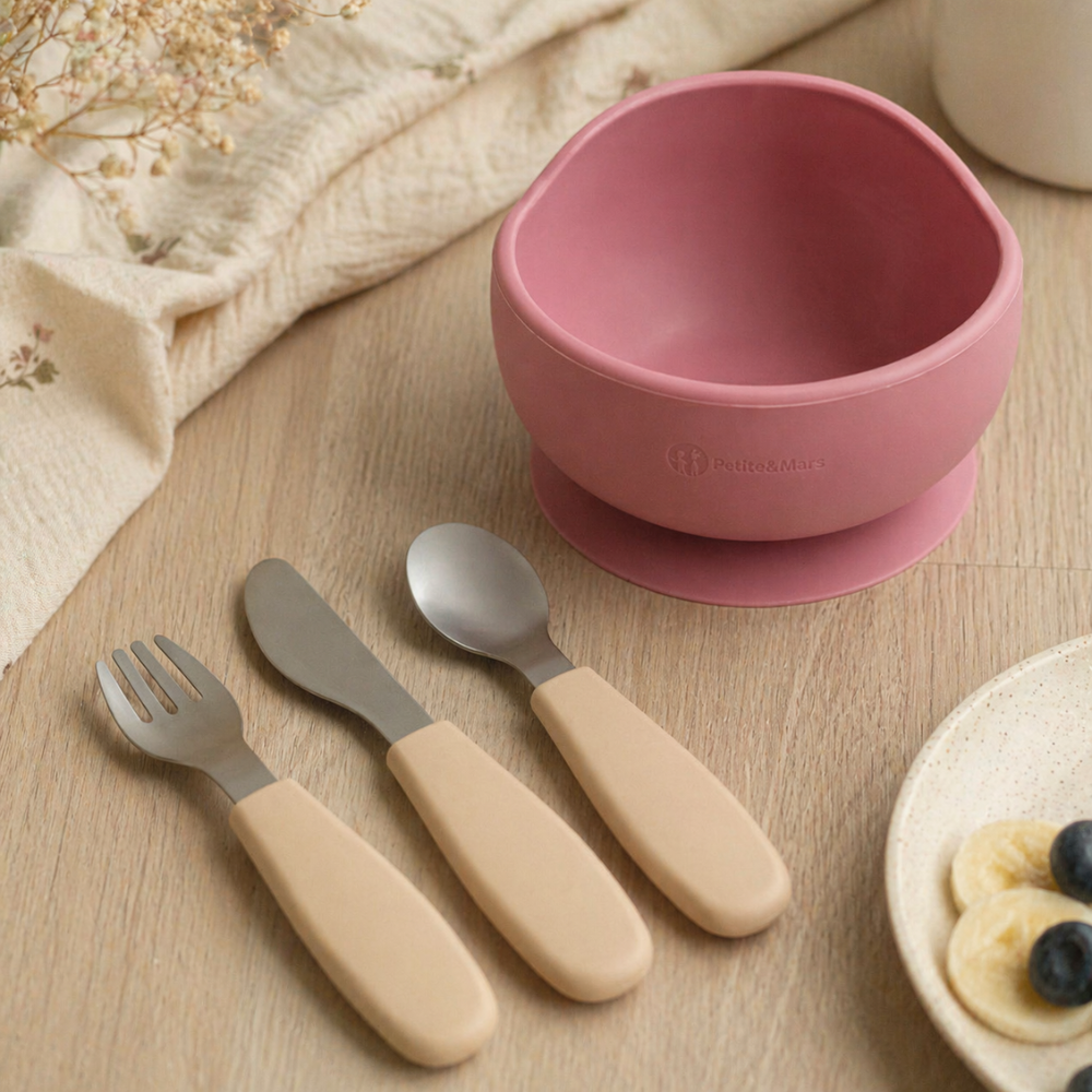 PETITE&amp;MARS Sada príborov z nerezovej ocele Take&amp;Match Desert Sand 12m+