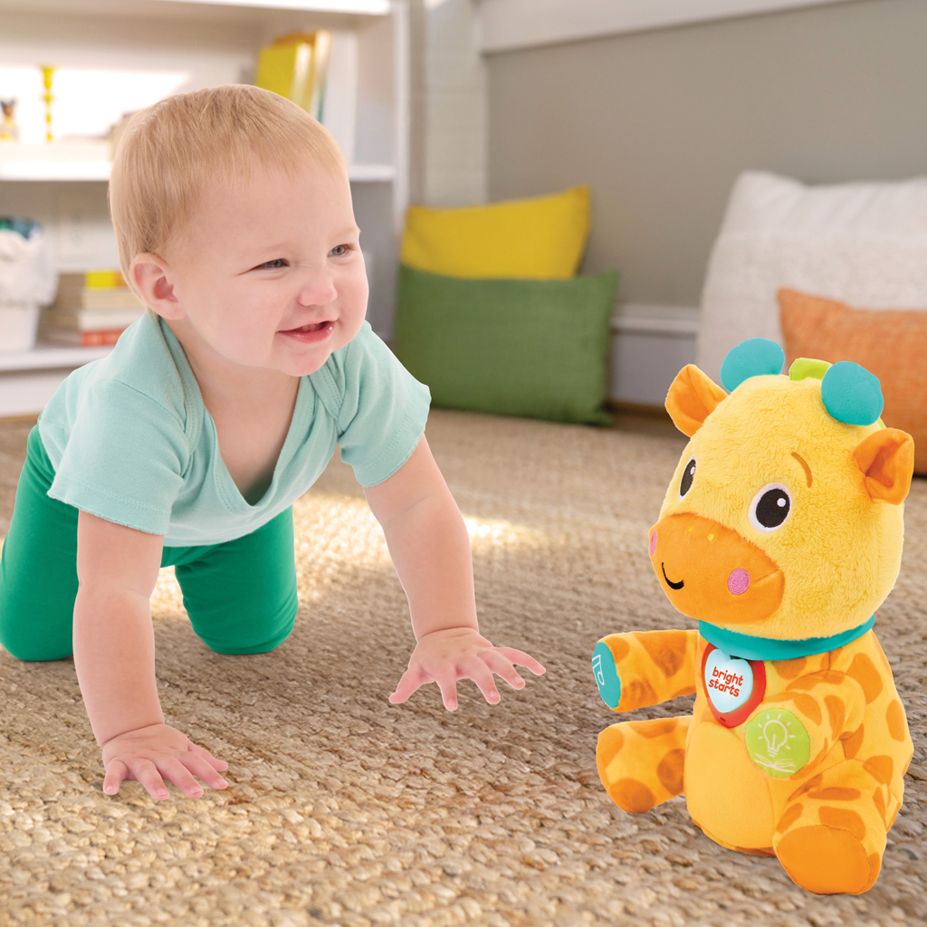 BRIGHT STARTS Hračka interaktívna vzdelávacia Chat &amp; Cuddle Giraffe™, 6m+