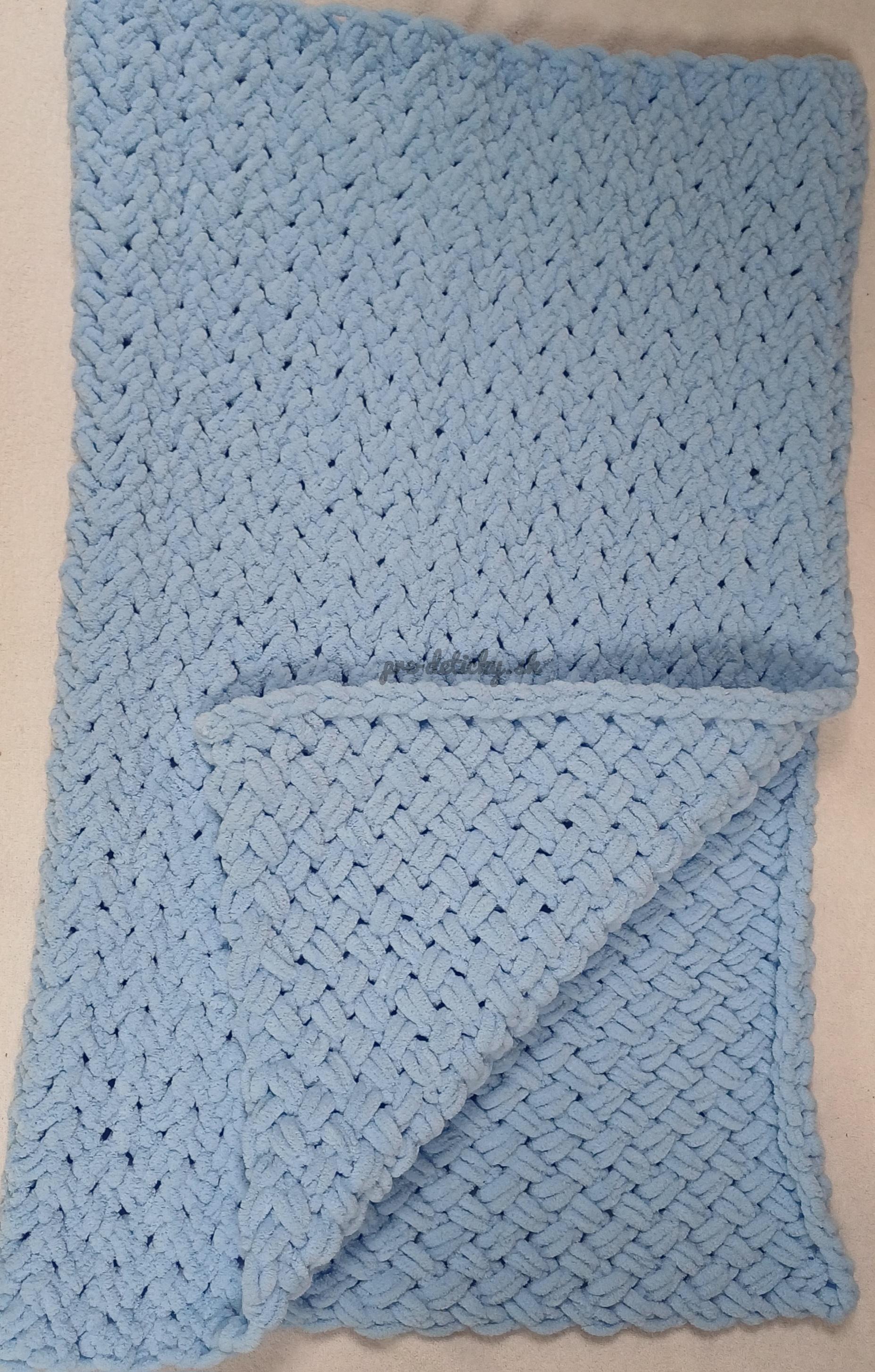 Ručne pletená deka modrá